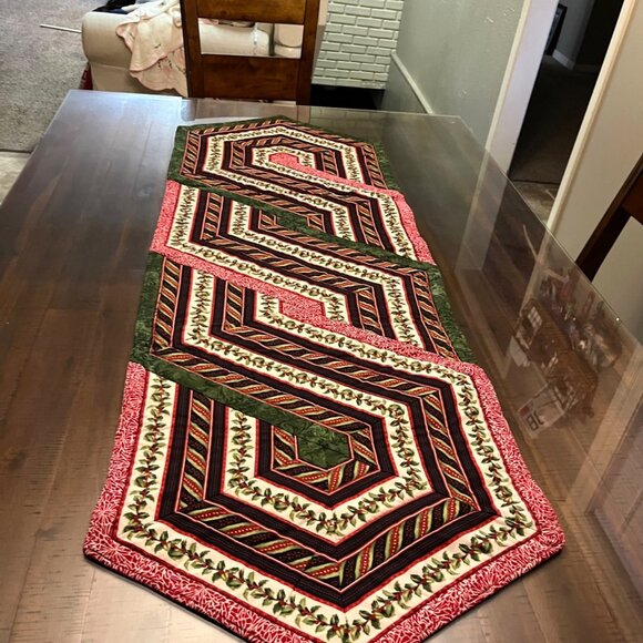 Handmade Christmas Table Runner 19x57 Holiday Decor Used Quilted Reversible - Picture 2 of 16